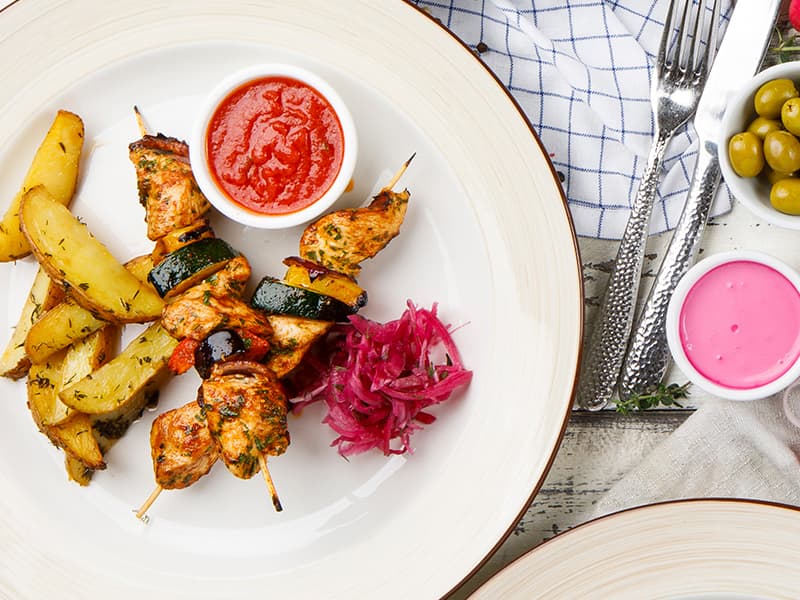 С лососем и окунем, запечен. ролл